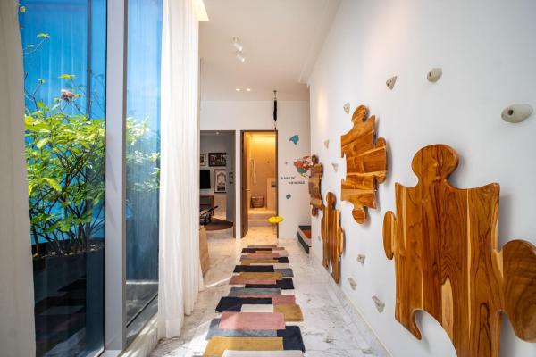 For sale 4-bedroom penthouse in ph regalia