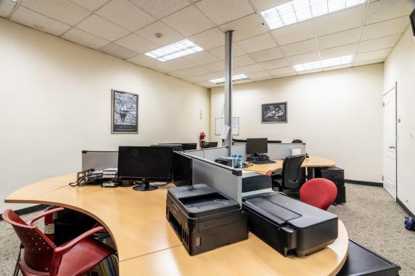 Venta de edificio para oficinas y call center en albrook fields