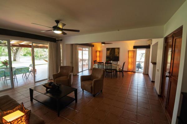 Casa adosada de 4 habitaciones en costa blanca
