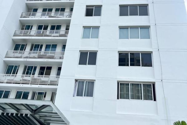 Bank sells ph pacific park tower, edison park