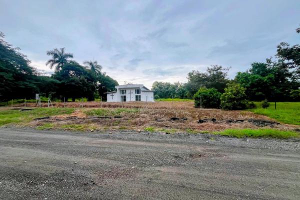 Sale of 3 lots in santa clara beach area