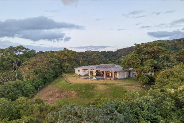 Ocean view home in morrillo heights, veraguas