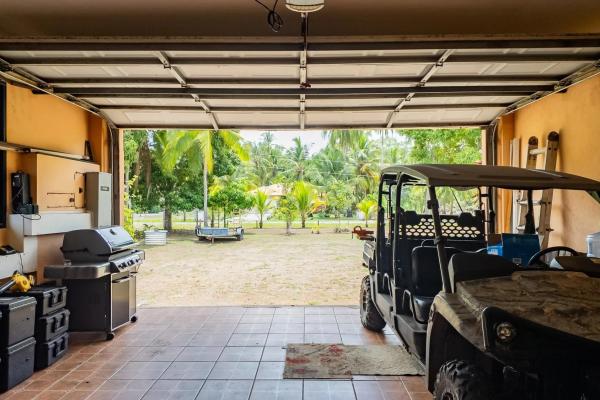 Beachside home with solar panels in las lajas