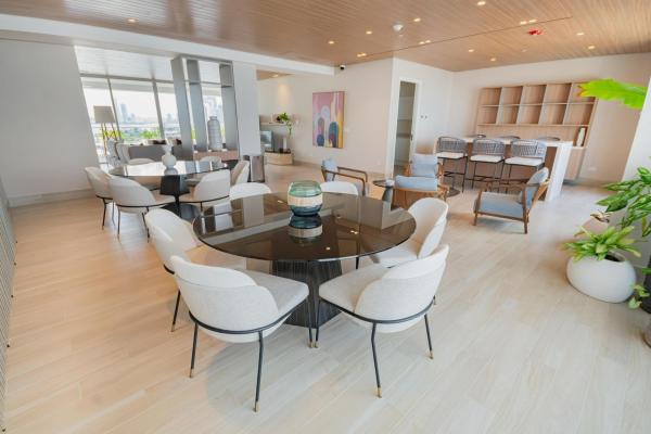 Beach club residences, ocean reef island