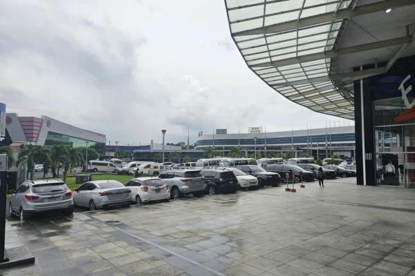 Bank sells commercial premises in interplaza