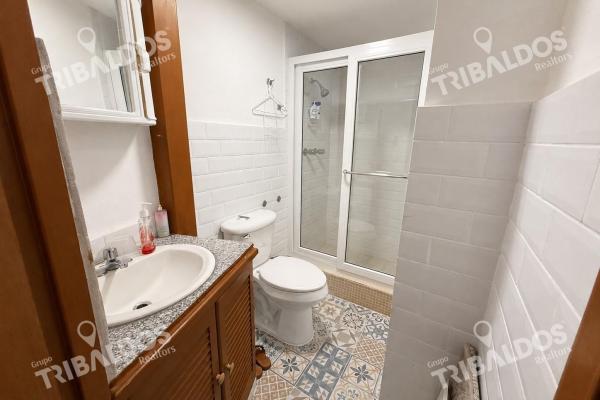 Residential building for sale in casco antiguo
