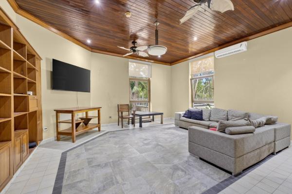 Resort-ready estate in hermosa bay boca chica