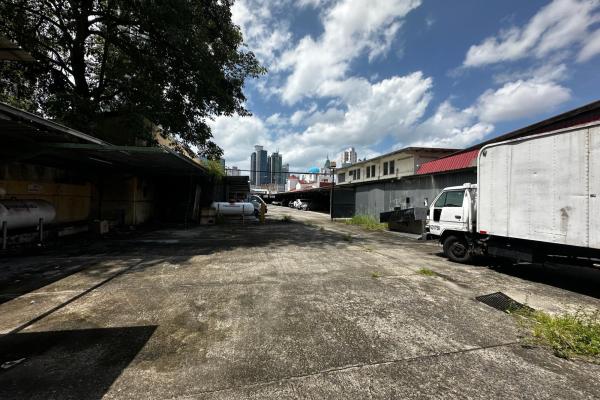 Se vende terreno para desarrollo mixto en vía porras, san francisco