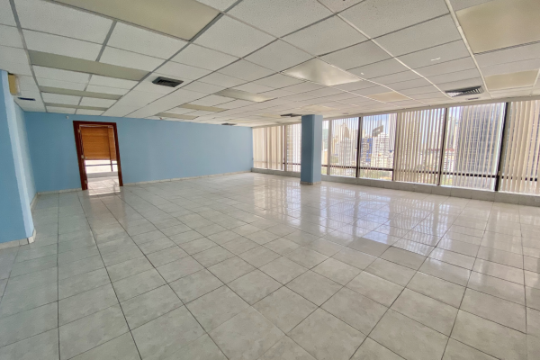 Venta oficina , area bancaria, bella vista