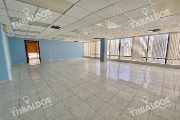 Venta oficina , area bancaria, bella vista