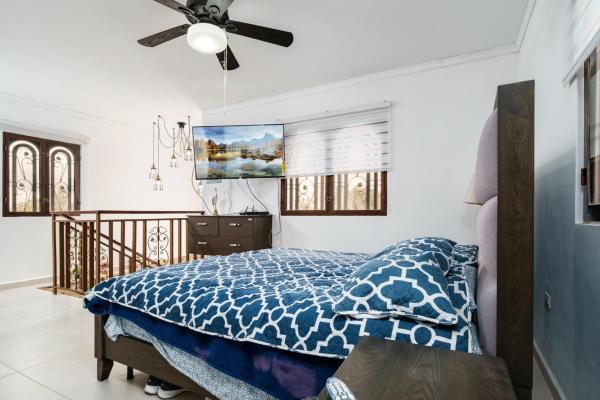 Beautifully maintained 3-bedroom home with guest s