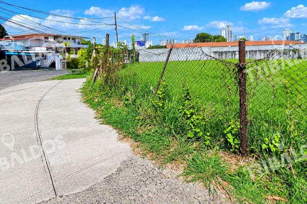 Venta de terreno en esquina en betania, vía principal