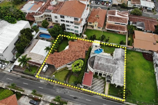 Venta de terreno con mejoras en san francisco