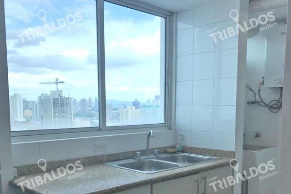Venta de apartamento en ph cristal blue,via españa