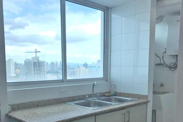 Venta de apartamento en ph cristal blue,via españa