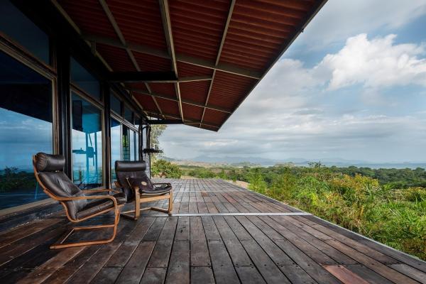 Finca con vista al mar y dos casas