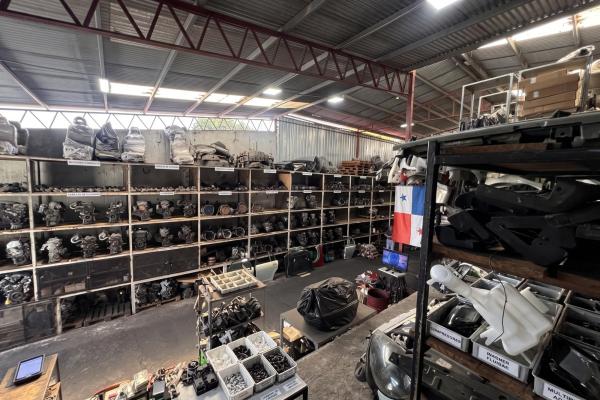 Warehouse for sale and rent in parque lefevre