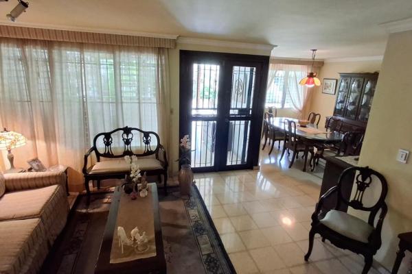 House in la loma with a large patio