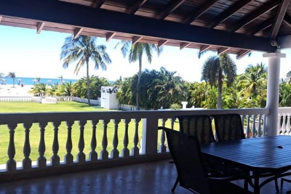 Villa dúplex frente al mar en playa blanca