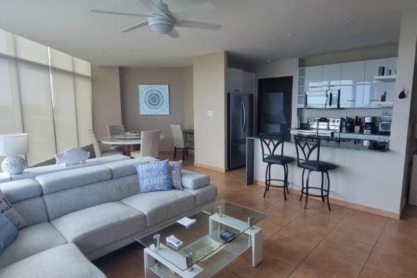 Ocean view apartment with golf access in coronado