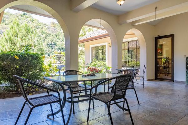 Villa dúplex de 3 dormitorios en el centro de boquete