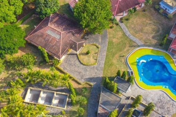 Spectacular country houses in chame coronado.