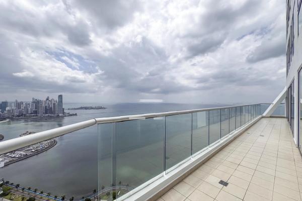 ático frente al mar en ciudad de panamá, panamá