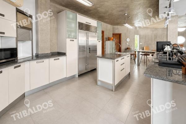 Modern residence for sale in coronado