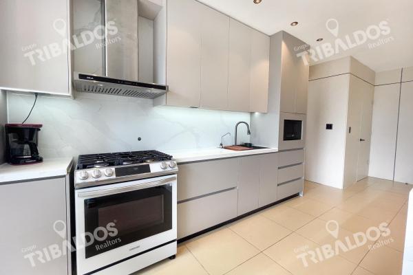 Venta de apartamento remodelado en p.h q tower, punta pacifica