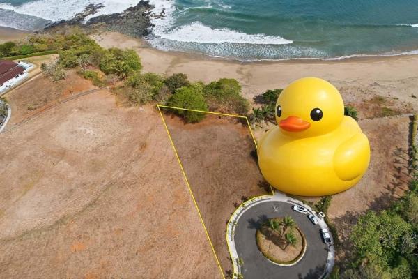 Costa pedasí beachfront lot – 35m premium frontage