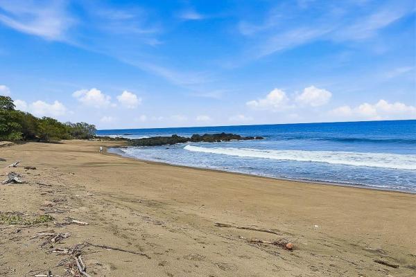Costa pedasí beachfront lot – 35m premium frontage