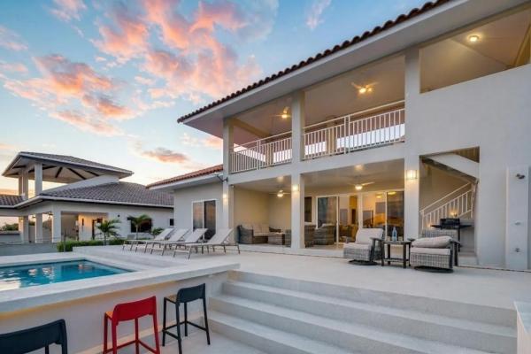 Casa moderna con vista al mar en andromeda estates pedasi