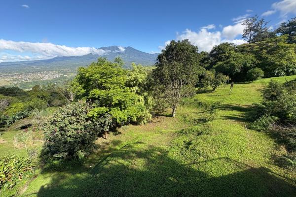 Commanding panoramic view of volcan baru
