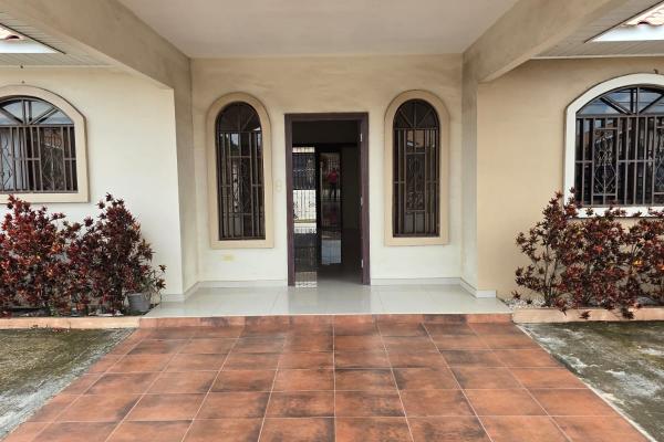 Casa en venta en aguadulce provincia de coclé