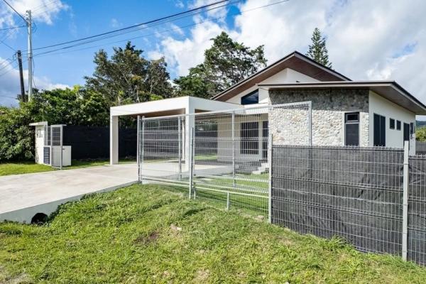 Contemporary home for sale in alto boquete