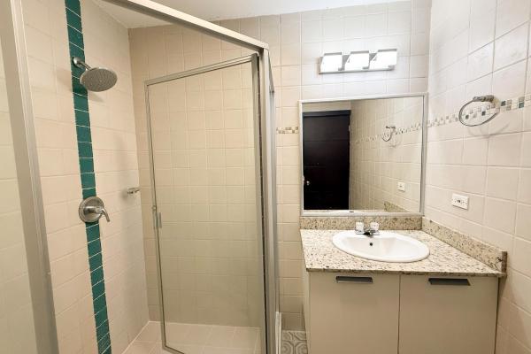Amplio apartamento familiar en venta en pine hill