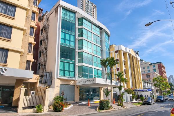 Hotel-type building for sale, el cangrejo