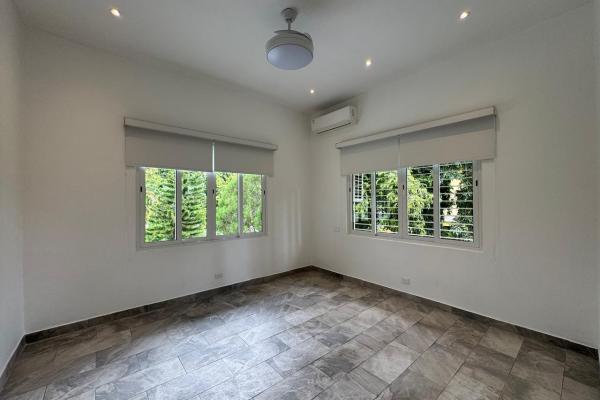 Venta o alquiler de espectacular casa en altos del golf con piscina