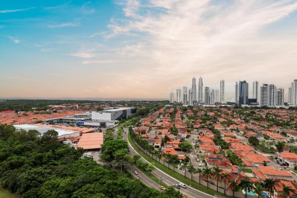 Exclusive condo for sale in santa maria