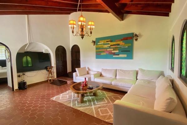 Hacienda española con piscina