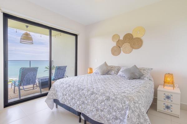 Precioso condominio amueblado de 3 habitaciones en punta caelo
