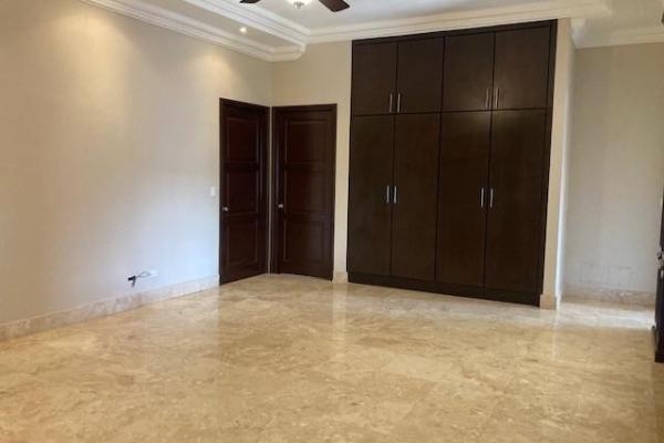 4 bedroom house toscana del este with solar panels