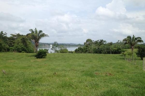 Unique land in front of gatun lake for development