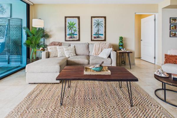 4 bdrm beachfront condo newly renovated coronado