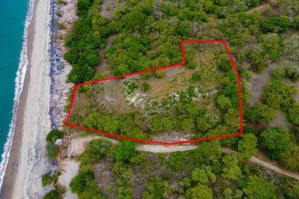 Oceanfront investment opportunity in playa el higo