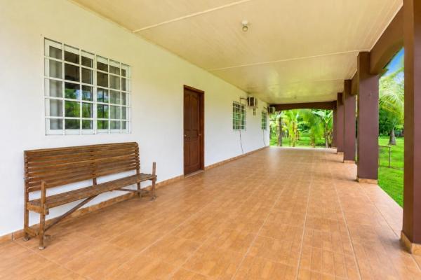 3-bedroom home & apartment near el estero beach