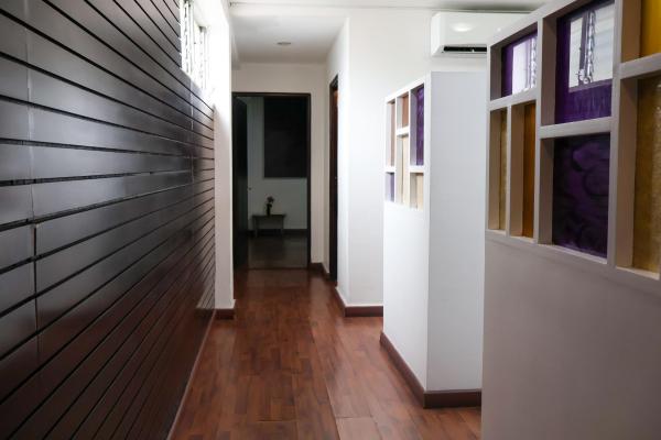 Commercial building for sale on via porras