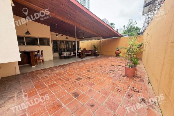 Sale of house in urb. villa lilla, san francisco