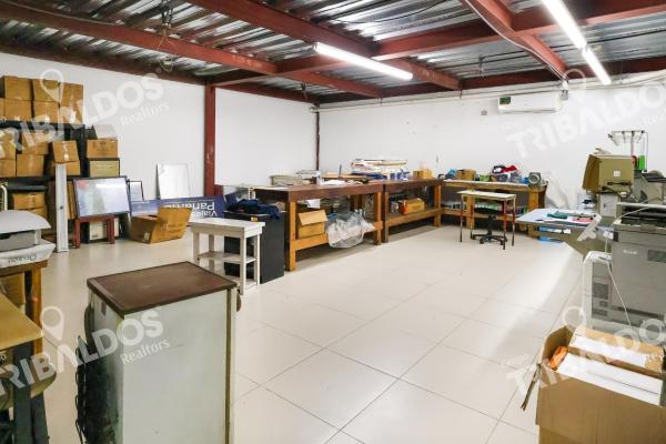 Venta de galera en parque lefevre