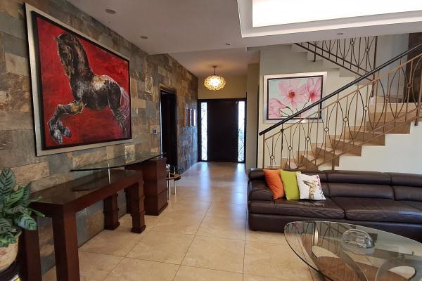 Sale of house in villa valencia, costa sur with solar panels